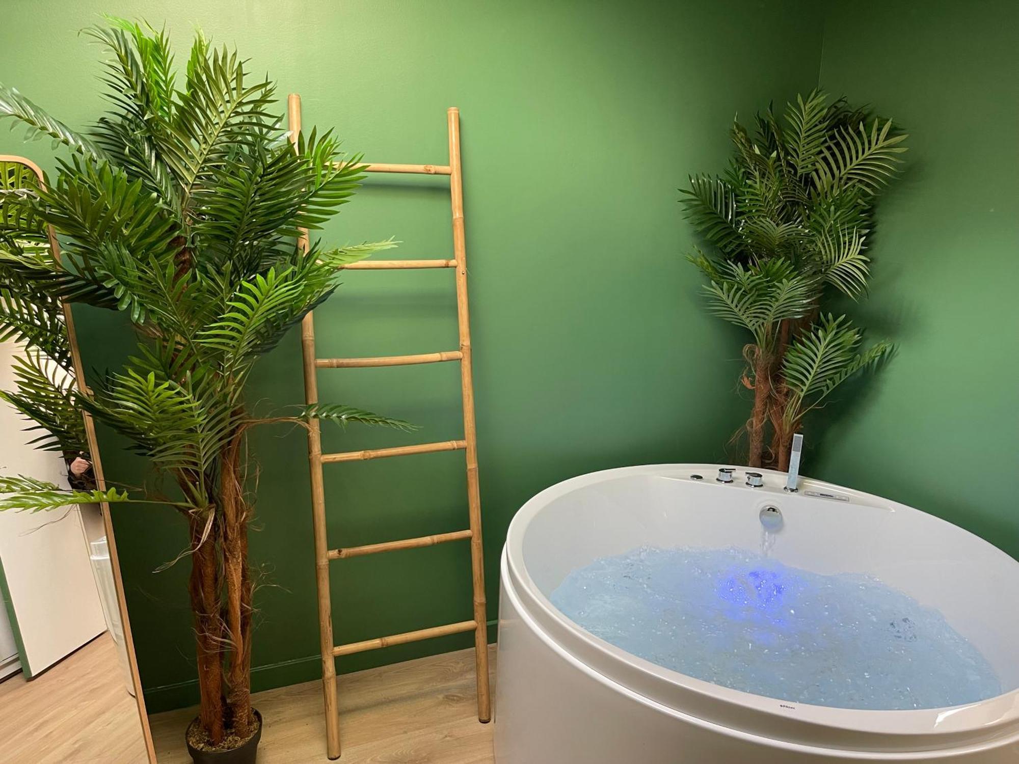 Evasion Exotique - Suite Selva - Jaccuzzi Privatif Amiens Exteriér fotografie